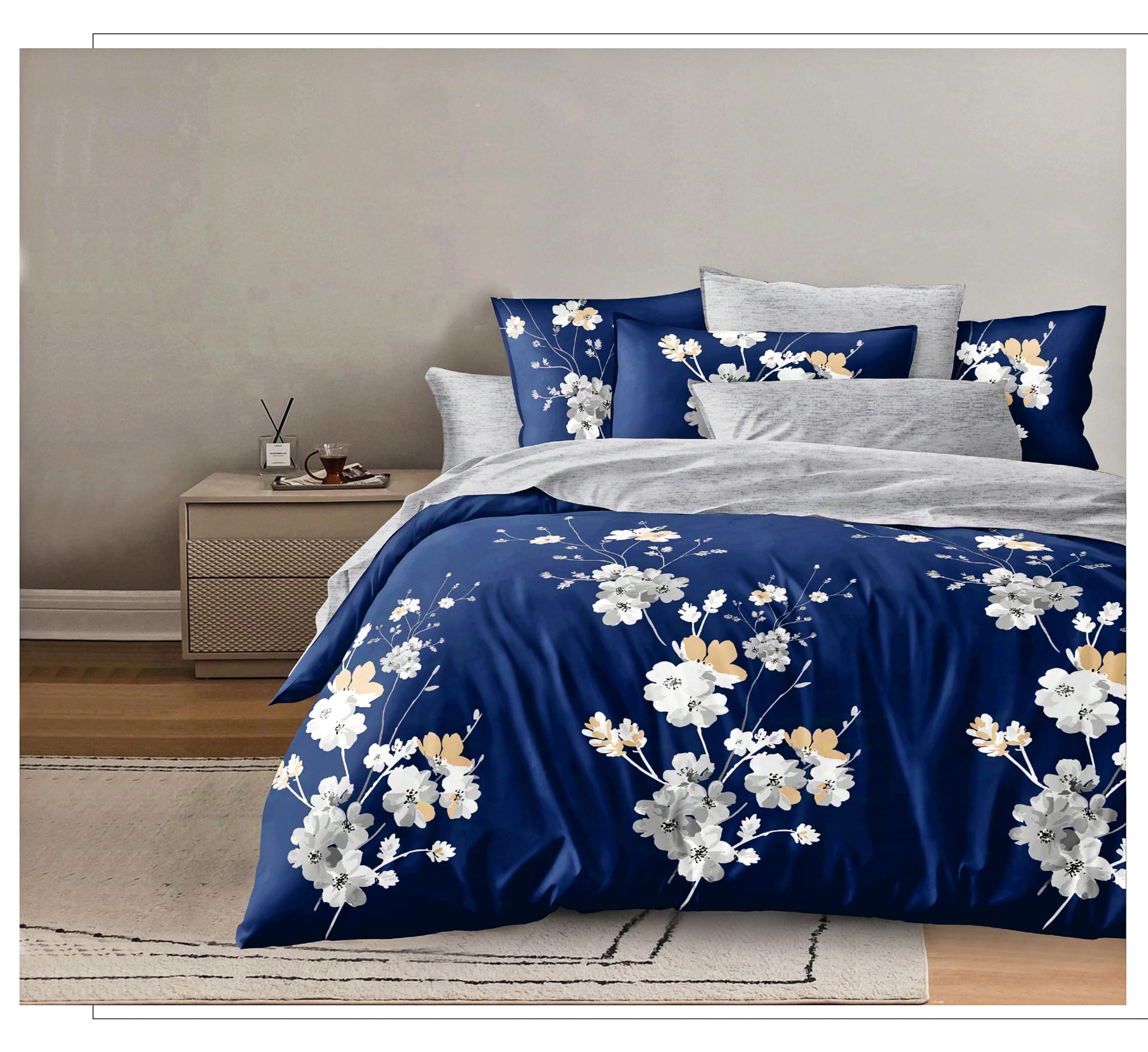 Copripiumino matrimoniale modello ” fiori su prato blu”