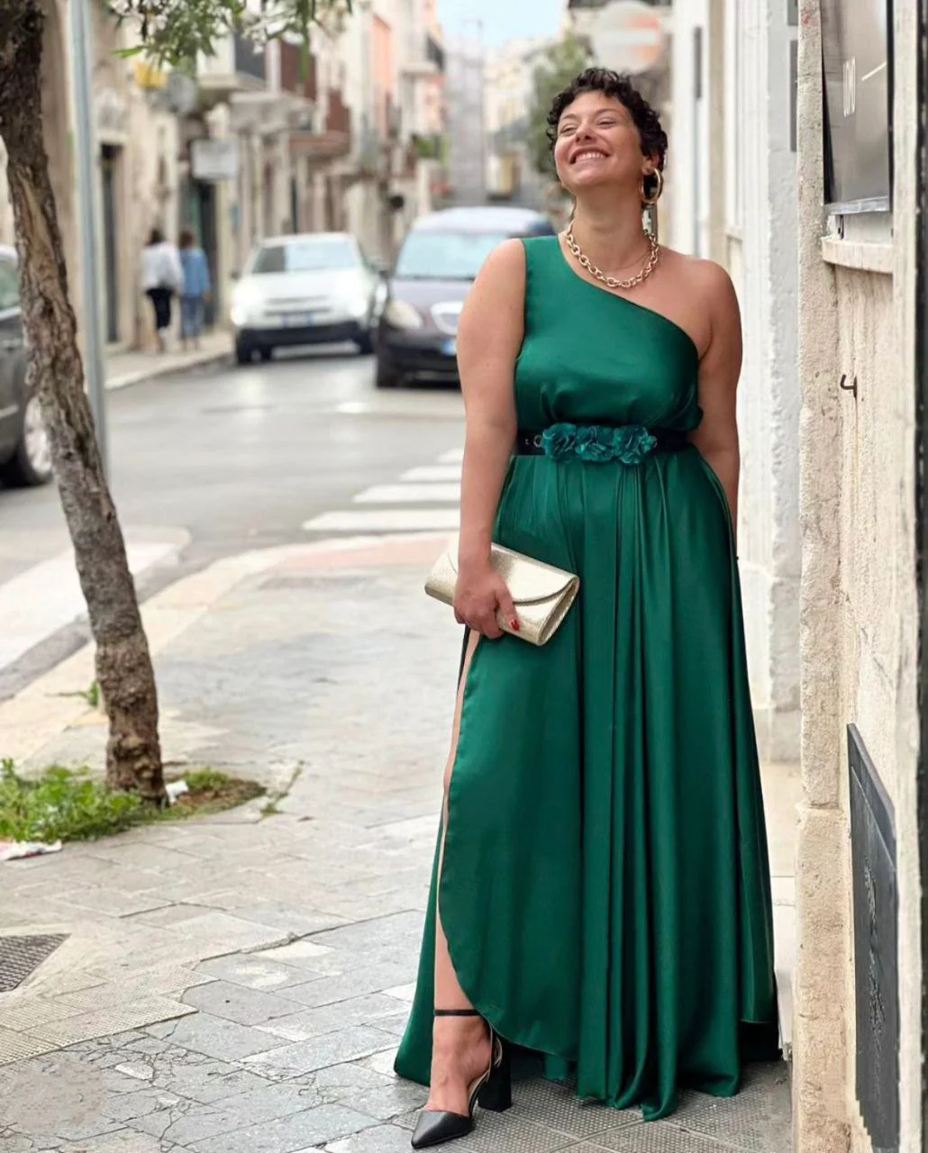 Abito Red Carpet Monospalla Lungo in satin con spacco laterale